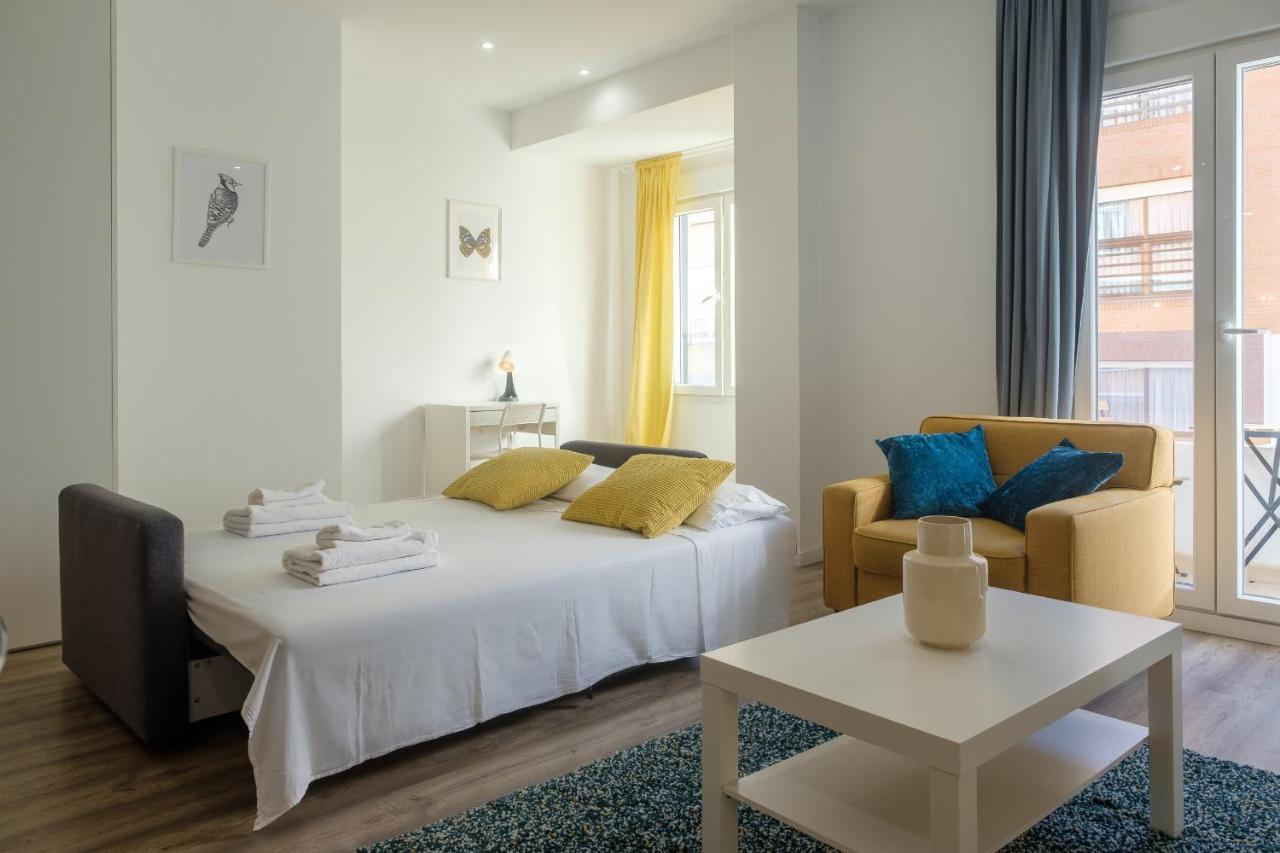 Bright, Brand New & Very Comfortable Apartment Валенсия Екстериор снимка